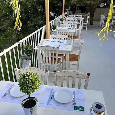 Zorbas Family House Skiathos