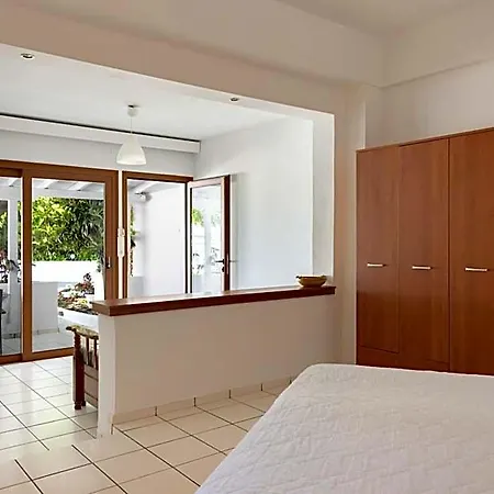 Zorbas Family House 3* Skiathos