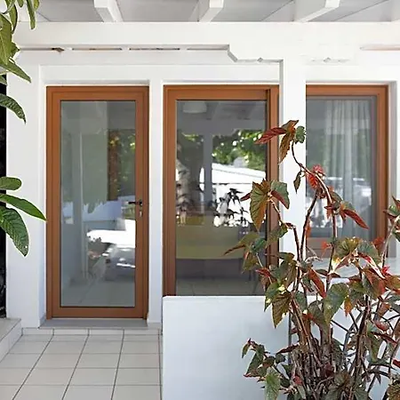 Zorbas Family House Hotel