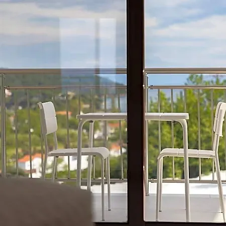 Zorbas Family House 3*