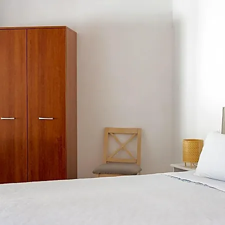 Zorbas Family House 3*